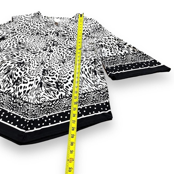 Chico’s Assymetrical Animal Print Polka Dot Tunic 3/4 Sleeve Size 2 - Picture 6 of 12